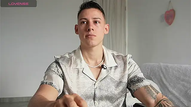 Muscle King Cum online show from April 9, 2026, 12:55 pm