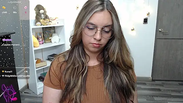 Snapshot of Valery7rose_ chatting on January 26, 2025, 12:47 am Valery7rose online show from January 26, 2025, 12:47 am