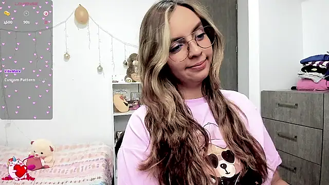 Snapshot of Valery7rose_ chatting on February 14, 2025, 10:14 pm Valery7rose online show from February 14, 2025, 10:14 pm