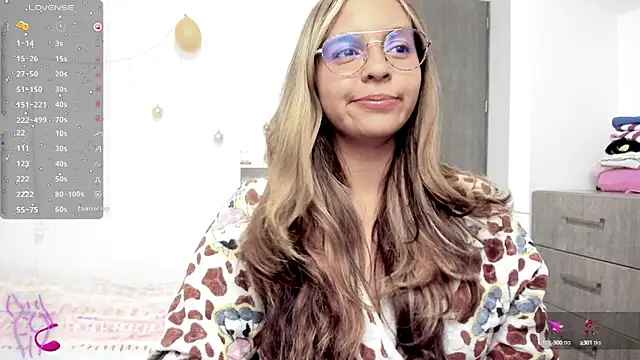 Snapshot of Valery7rose_ chatting on February 6, 2025, 12:43 am Valery7rose online show from February 6, 2025, 12:43 am