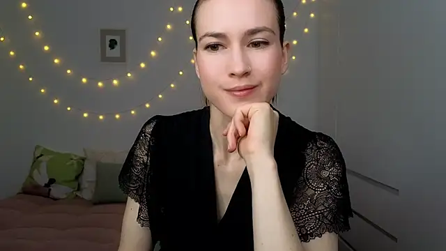 AliciaNewell online show from July 3, 2026, 4:19 am