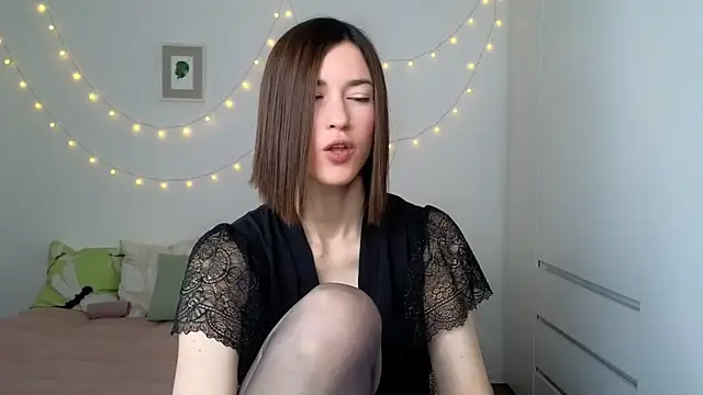 AliciaNewell online show from July 20, 2026, 4:31 am
