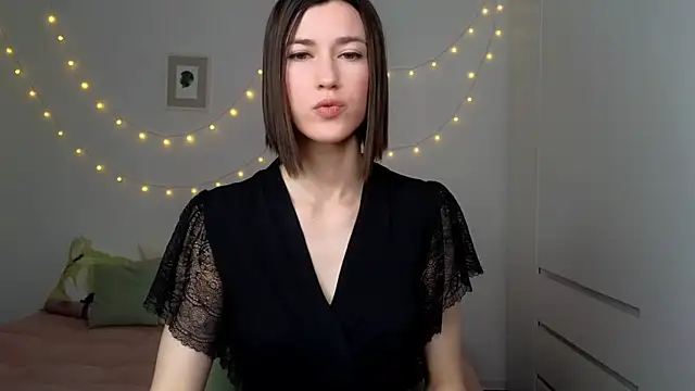 AliciaNewell online show from July 10, 2026, 5:07 am