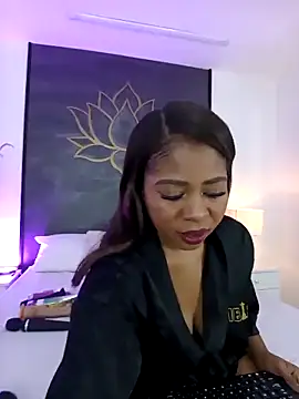 Snapshot of AlisonTravis chatting on April 4, 2026, 6:58 pm AlisonTravis online show from April 4, 2026, 6:58 pm