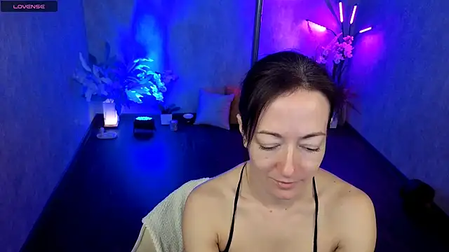 kimberlyray777 online show from May 18, 2026, 6:07 am