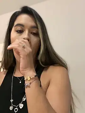 Snapshot of Emilia_Bakerr chatting on March 13, 2025, 6:01 pm Emilia Bakerr online show from March 13, 2025, 6:01 pm