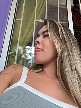 Emilia Bakerr online show from May 16, 2026, 9:25 pm