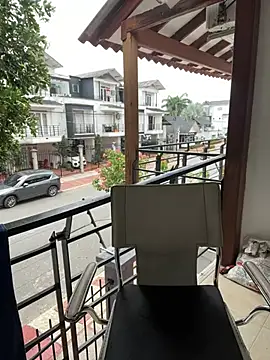 Snapshot of MrsFoucher chatting on February 9, 2025, 5:22 pm MrsFoucher online show from February 9, 2025, 5:22 pm