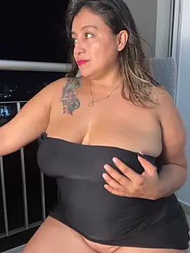 Snapshot of MrsFoucher chatting on March 19, 2025, 12:59 am MrsFoucher online show from March 19, 2025, 12:59 am