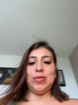 Snapshot of MrsFoucher chatting on October 28, 2025, 12:26 pm MrsFoucher online show from October 28, 2025, 12:26 pm