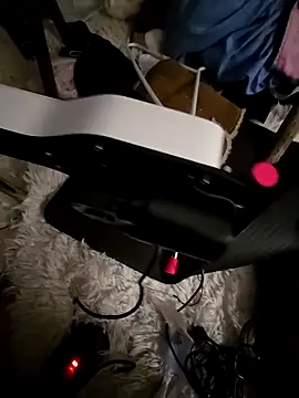 Snapshot of sweetkitty111 chatting on February 19, 2026, 12:18 am sweetkitty111 online show from February 19, 2026, 12:18 am