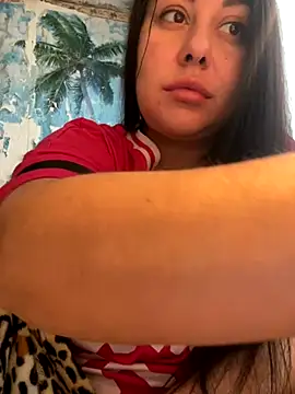 DaisyStreet online show from December 5, 2025, 10:36 am