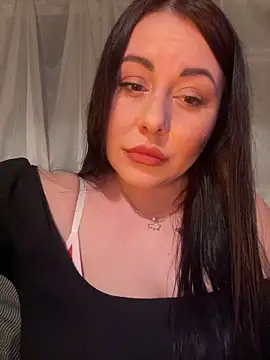 Snapshot of DaisyStreet chatting on February 26, 2026, 5:35 pm DaisyStreet online show from February 26, 2026, 5:35 pm