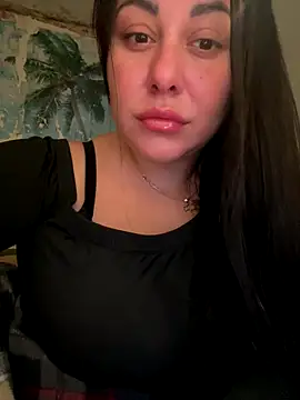 DaisyStreet online show from December 15, 2025, 4:02 pm