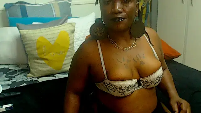 Brunettedevon33 online show from June 14, 2026, 6:58 am