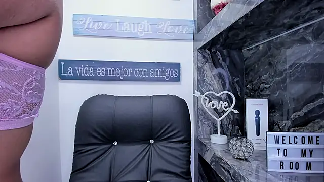 Snapshot of miss_danika chatting on February 21, 2026, 11:01 am miss danika online show from February 21, 2026, 11:01 am