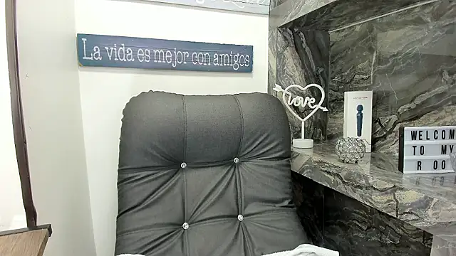 Snapshot of miss_danika chatting on March 9, 2026, 11:03 am miss danika online show from March 9, 2026, 11:03 am