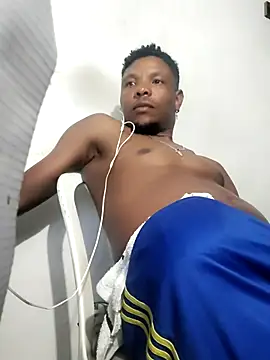 Snapshot of hugo3918_ chatting on February 9, 2026, 2:09 am hugo3918 online show from February 9, 2026, 2:09 am