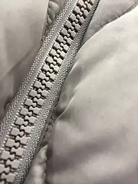 Snapshot of LikaCat chatting on November 20, 2025, 2:23 am LikaCat online show from November 20, 2025, 2:23 am