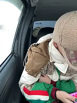 Snapshot of LikaCat chatting on November 4, 2025, 2:15 am LikaCat online show from November 4, 2025, 2:15 am