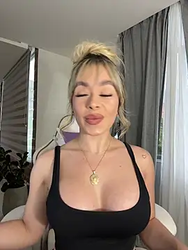 Alison Diaz17 online show from October 23, 2025, 10:30 pm