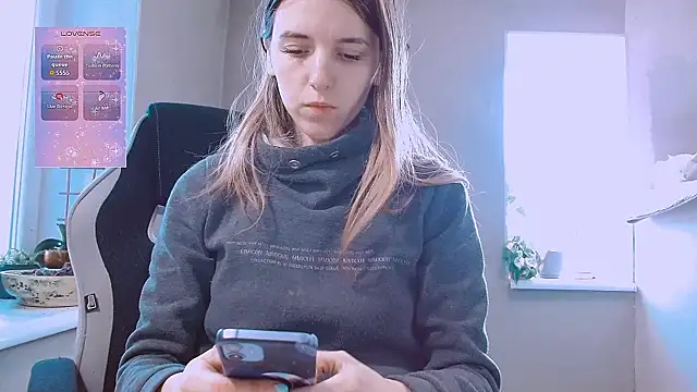 Snapshot of RosaJil chatting on February 10, 2026, 12:48 pm RosaJil online show from February 10, 2026, 12:48 pm