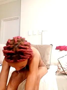 Snapshot of khanyaTheeLyt chatting on September 17, 2025, 10:01 pm khanyaTheeLyt online show from September 17, 2025, 10:01 pm