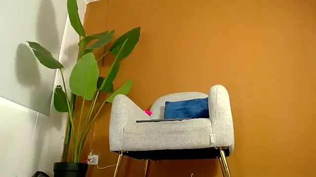 Sara ow online show from July 28, 2026, 7:39 pm