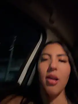 MarianaBenz online show from July 2, 2026, 3:23 am
