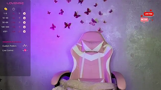 Snapshot of shy_blondiee chatting on September 13, 2025, 4:51 pm shy blondiee online show from September 13, 2025, 4:51 pm