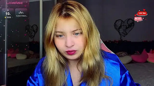 Snapshot of shy_blondiee chatting on February 6, 2025, 10:43 pm shy blondiee online show from February 6, 2025, 10:43 pm