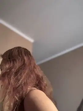 QuitieLia online show from October 1, 2025, 8:08 am