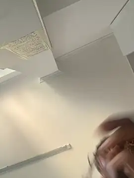 petiteebony 81 online show from March 25, 2026, 1:21 pm