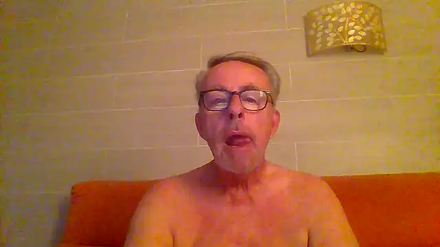tuggy59 online show from July 19, 2026, 5:16 am