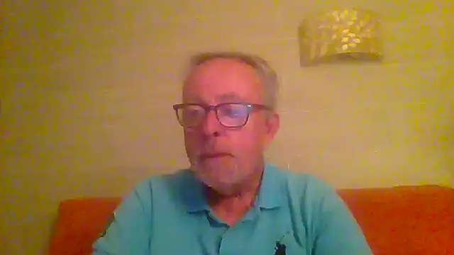 tuggy59 online show from April 6, 2026, 4:46 am