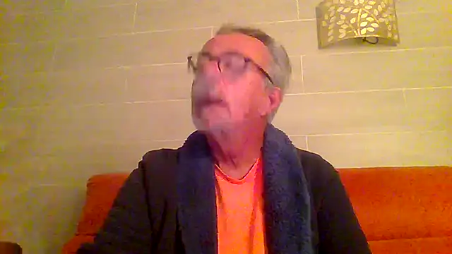 tuggy59 online show from December 2, 2025, 5:20 am