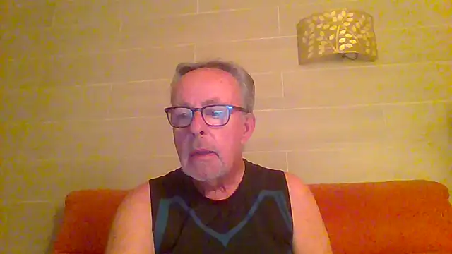 tuggy59 online show from June 26, 2026, 3:34 am
