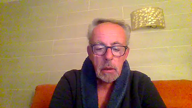 tuggy59 online show from December 16, 2025, 6:17 am