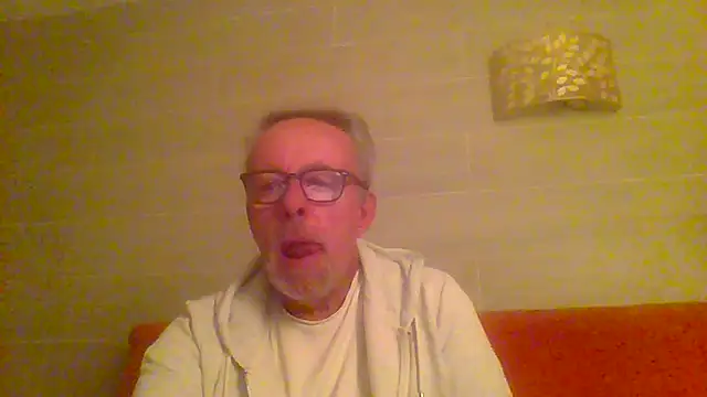 tuggy59 online show from March 25, 2026, 4:56 am