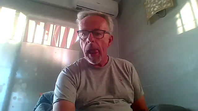 tuggy59 online show from November 11, 2025, 7:25 am