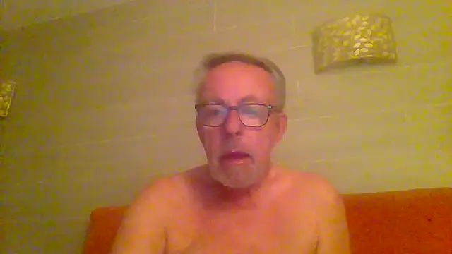 tuggy59 online show from April 20, 2026, 3:53 am