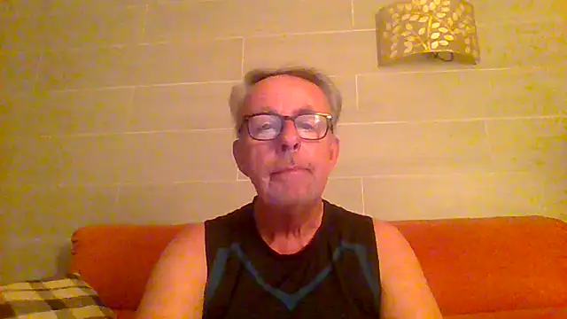 tuggy59 online show from July 22, 2026, 4:14 am