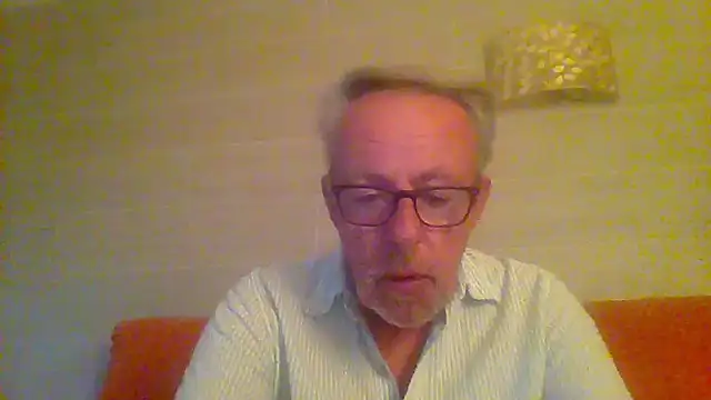 tuggy59 online show from April 18, 2026, 5:32 am