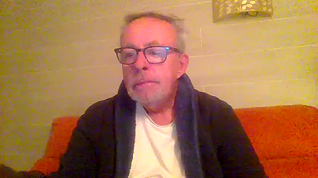 tuggy59 online show from March 1, 2026, 5:18 am