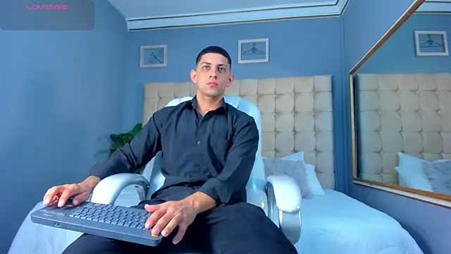 Alex cute77 online show from September 18, 2025, 11:13 am