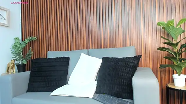 Snapshot of Alex_cute77 chatting on February 11, 2026, 11:43 am Alex cute77 online show from February 11, 2026, 11:43 am