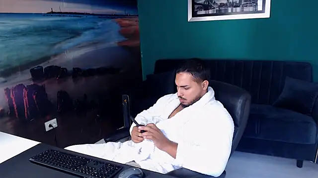 Snapshot of ZenoBaro1 chatting on October 12, 2025, 12:17 pm ZenoBaro1 online show from October 12, 2025, 12:17 pm