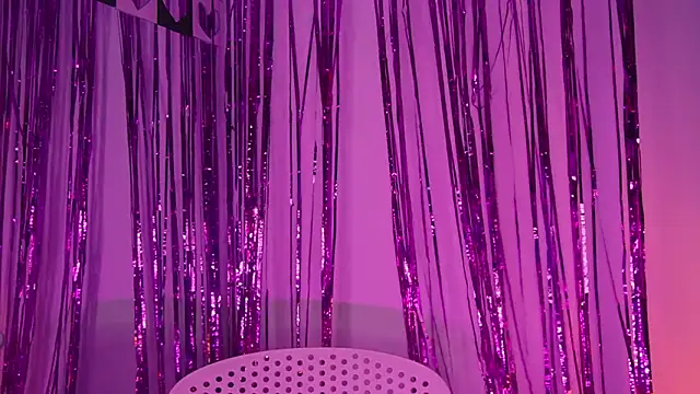 Gloomydoll online show from March 16, 2026, 9:06 pm