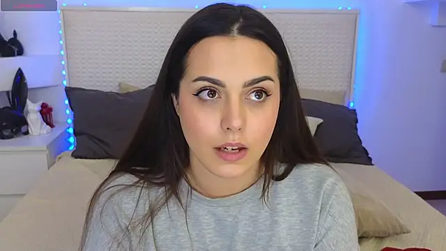 Snapshot of Eva_Rogers_ chatting on January 22, 2025, 1:53 pm Eva Rogers  online show from January 22, 2025, 1:53 pm