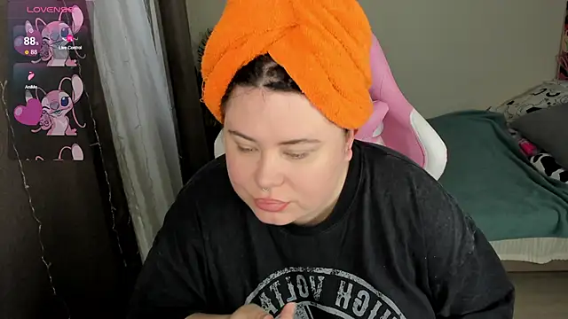 Akemi BBW online show from December 5, 2025, 4:55 am